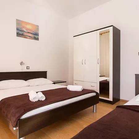 Apartment In Punat/insel Krk 13400 Punat